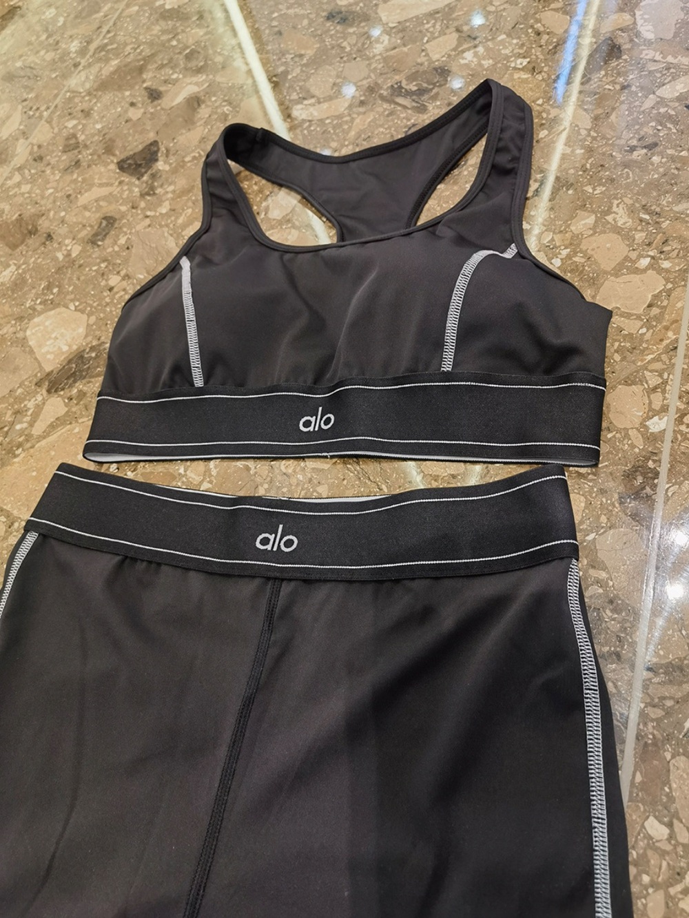 ALO Yoga Black Sports Bra and Leggings Set with White Trim